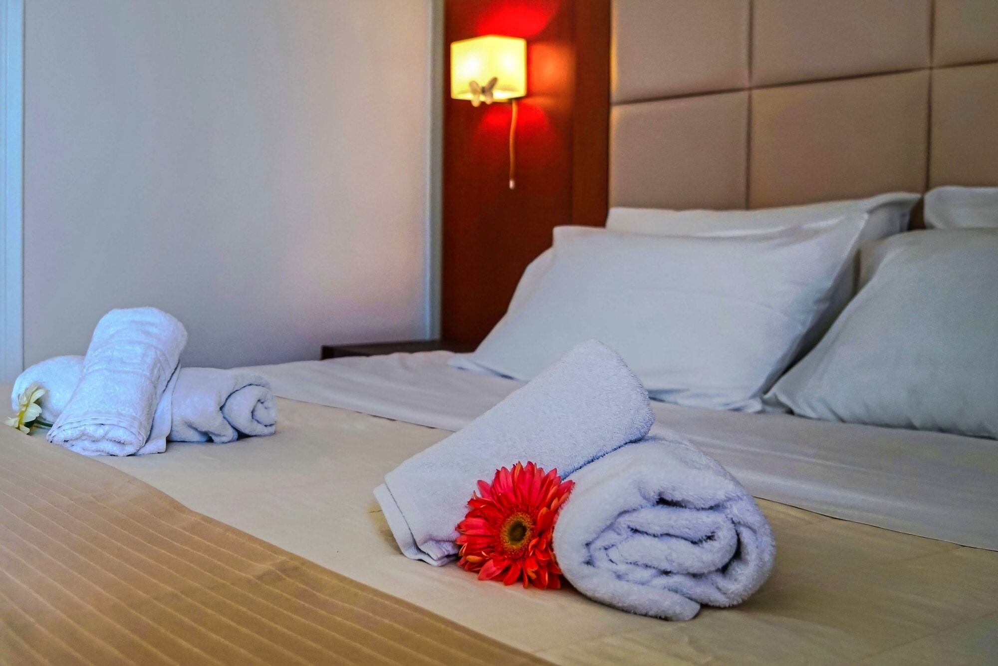 Kokoni Beach Hotel Ngoại thất bức ảnh